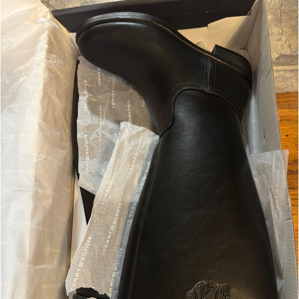 NWT Women’s Tommy Hilfiger Riding Boots